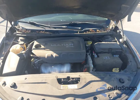 2016 Chrysler 200 Limited z USA, uszkodzony, nr VIN 1C3CCCAB1GN136872